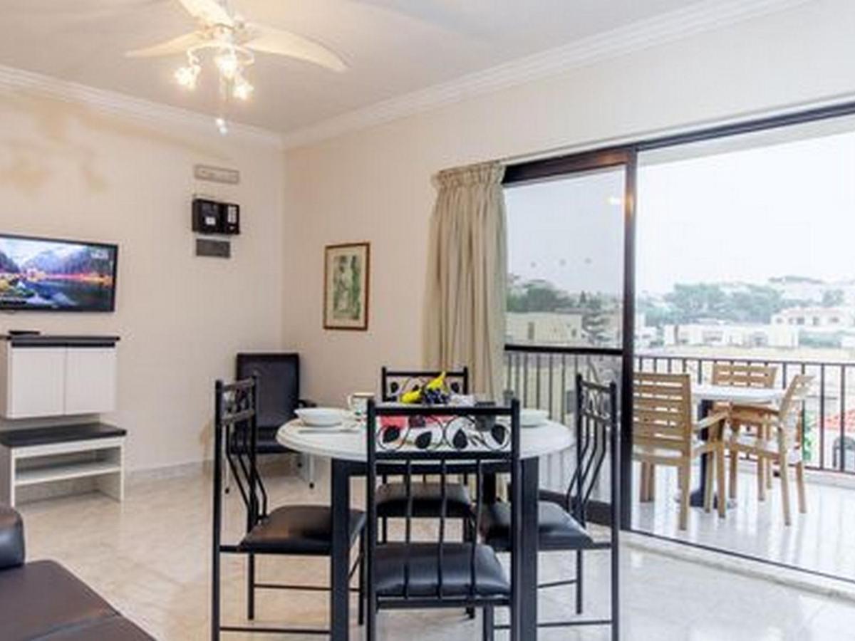 Pool And Sea Merill Apartments - Happy Rentals Mellieħa Eksteriør billede