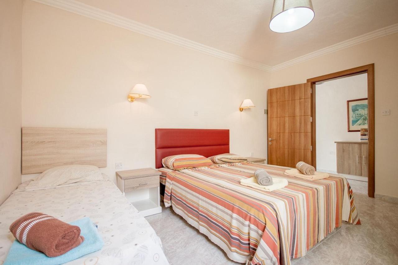 Pool And Sea Merill Apartments - Happy Rentals Mellieħa Eksteriør billede