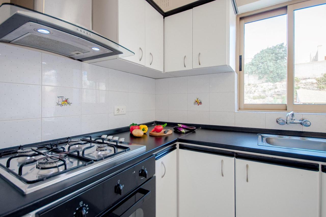 Pool And Sea Merill Apartments - Happy Rentals Mellieħa Eksteriør billede