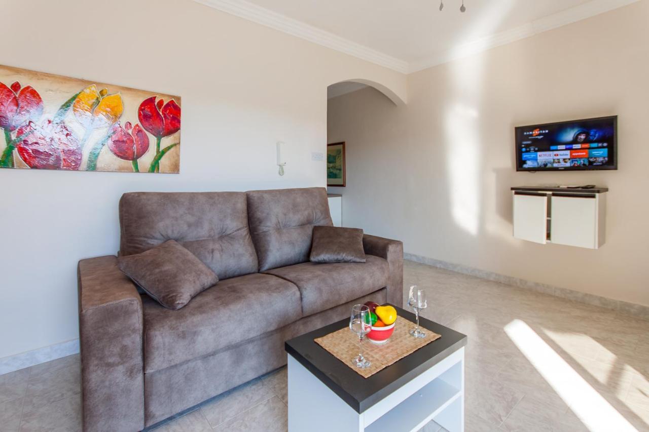 Pool And Sea Merill Apartments - Happy Rentals Mellieħa Eksteriør billede