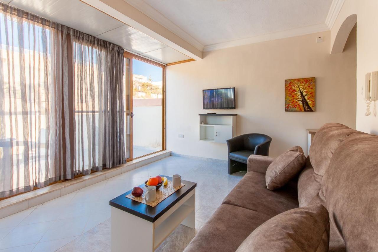 Pool And Sea Merill Apartments - Happy Rentals Mellieħa Eksteriør billede